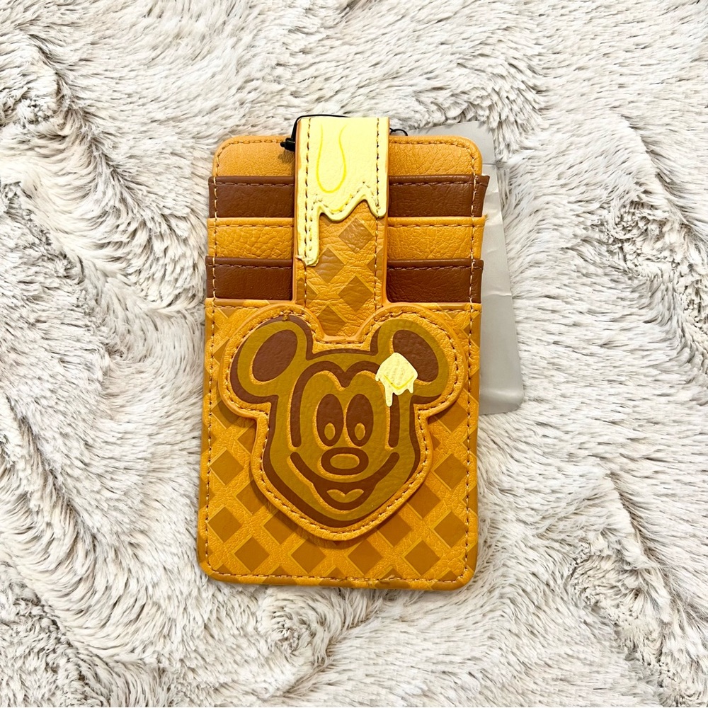 🚫SOLD🚫Disney Parks Waffle Wallet